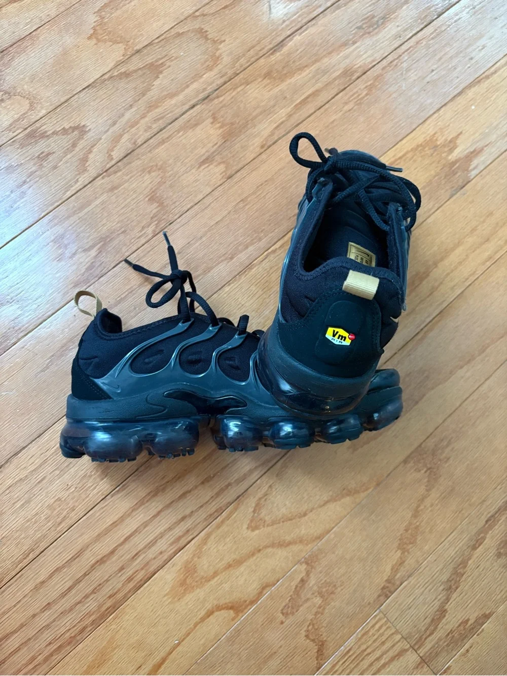 Nike size 6.5' Black VaporMax Plus Sneakers